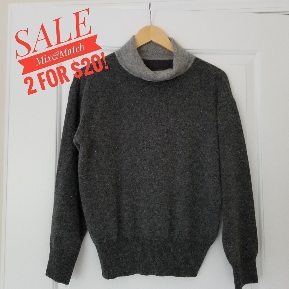Gray Cinched Waist Turtleneck Sweater